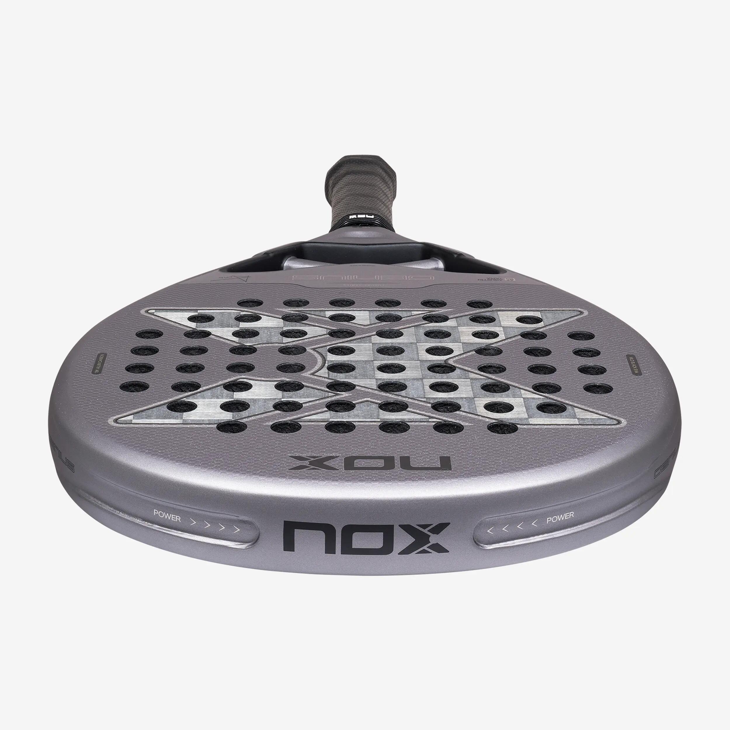 NOX AT10 Genius 18K Alum Agustín Tapia padelová raketa 4/11