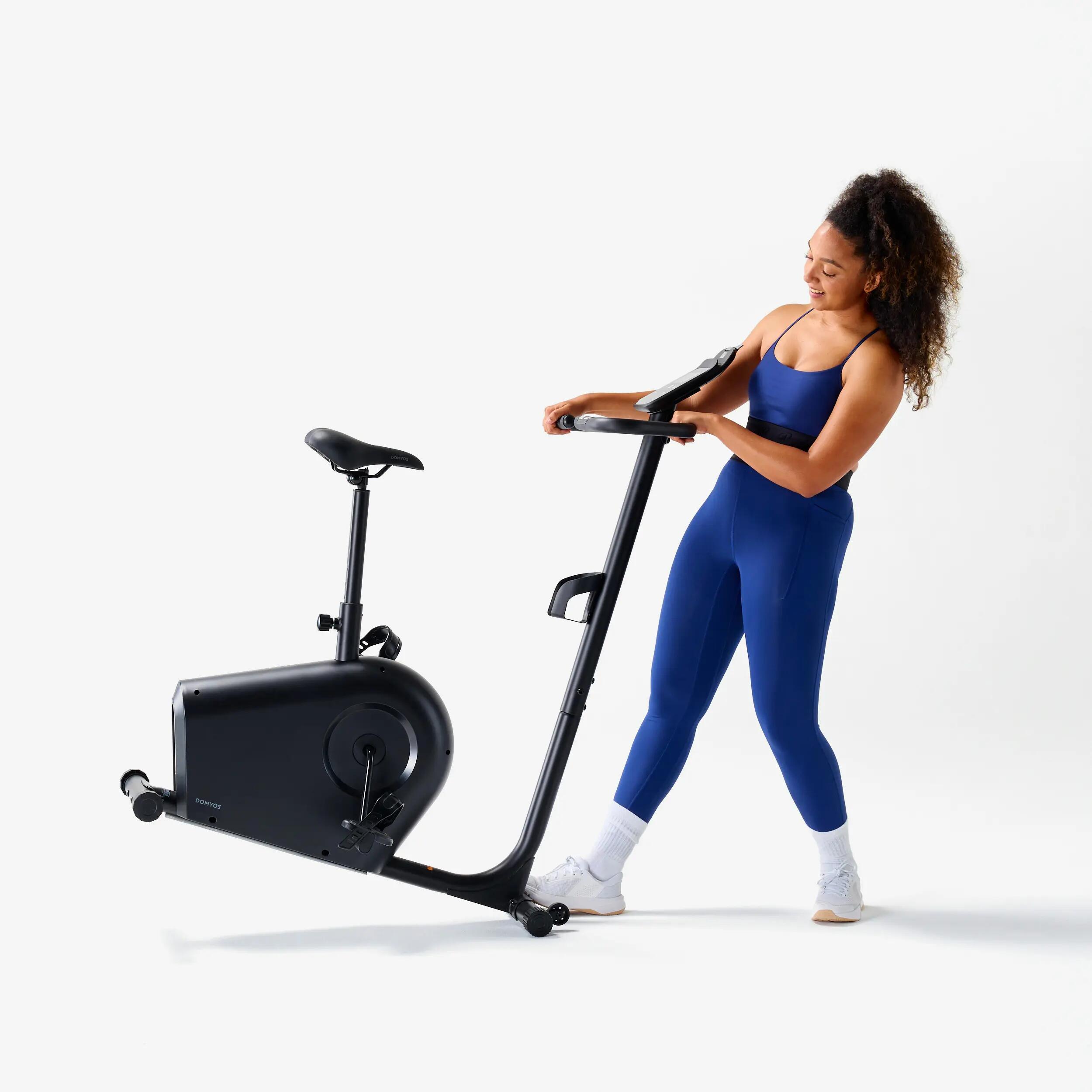 Stacionárny bicykel s pripojením k aplikáciám a motorizovaným odporom EB140 B 6/12