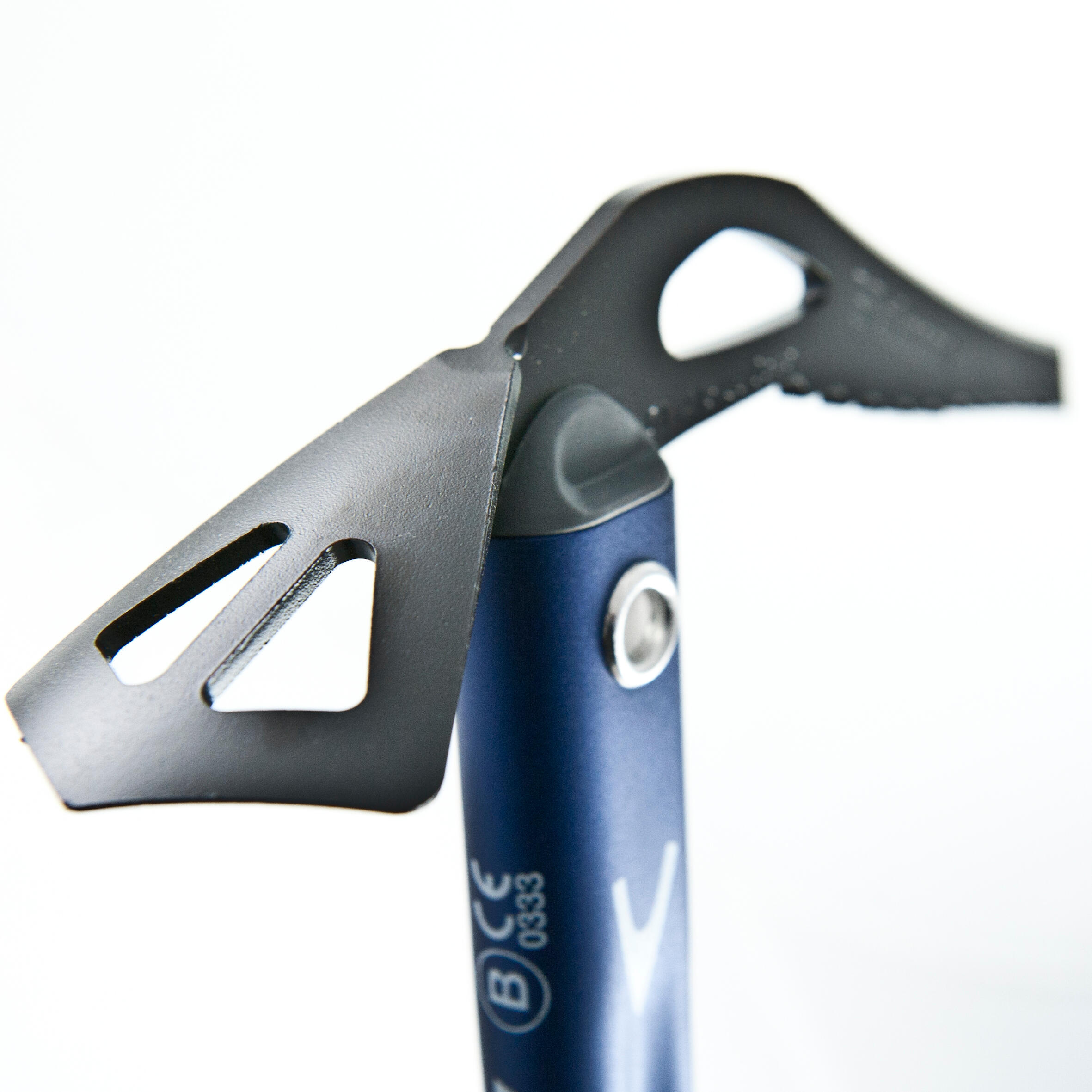 SIMOND Horolezecký cepín Fox Carving 43 · záber 5