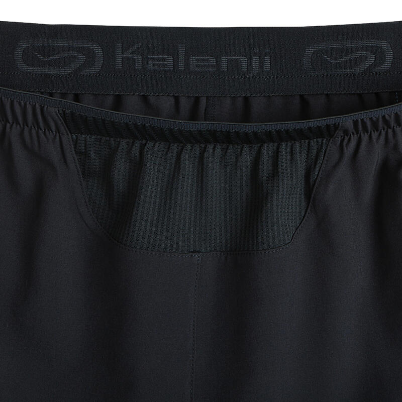 Kapteren Men's Trail Running Baggy Shorts black/red KALENJI Decathlon