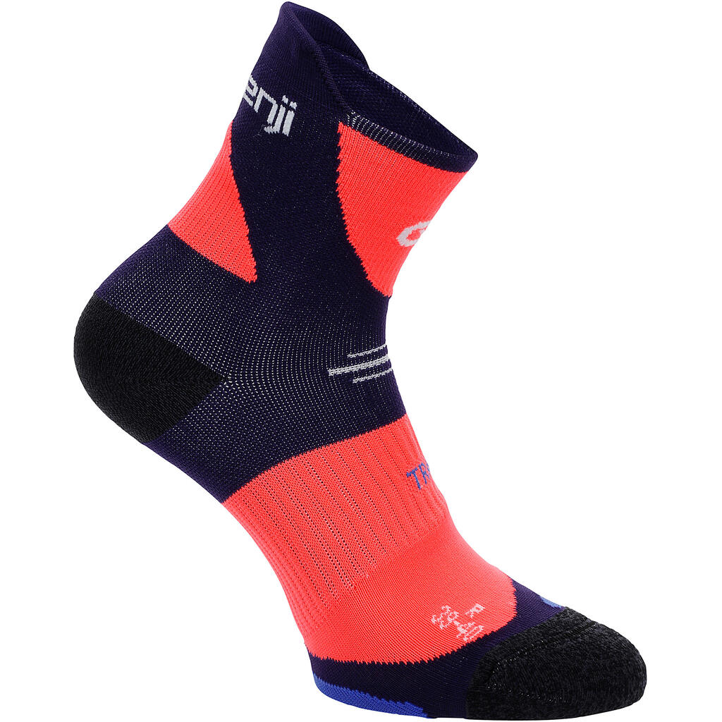 Laufsocken Kompression Kiprun Trail violett/pink