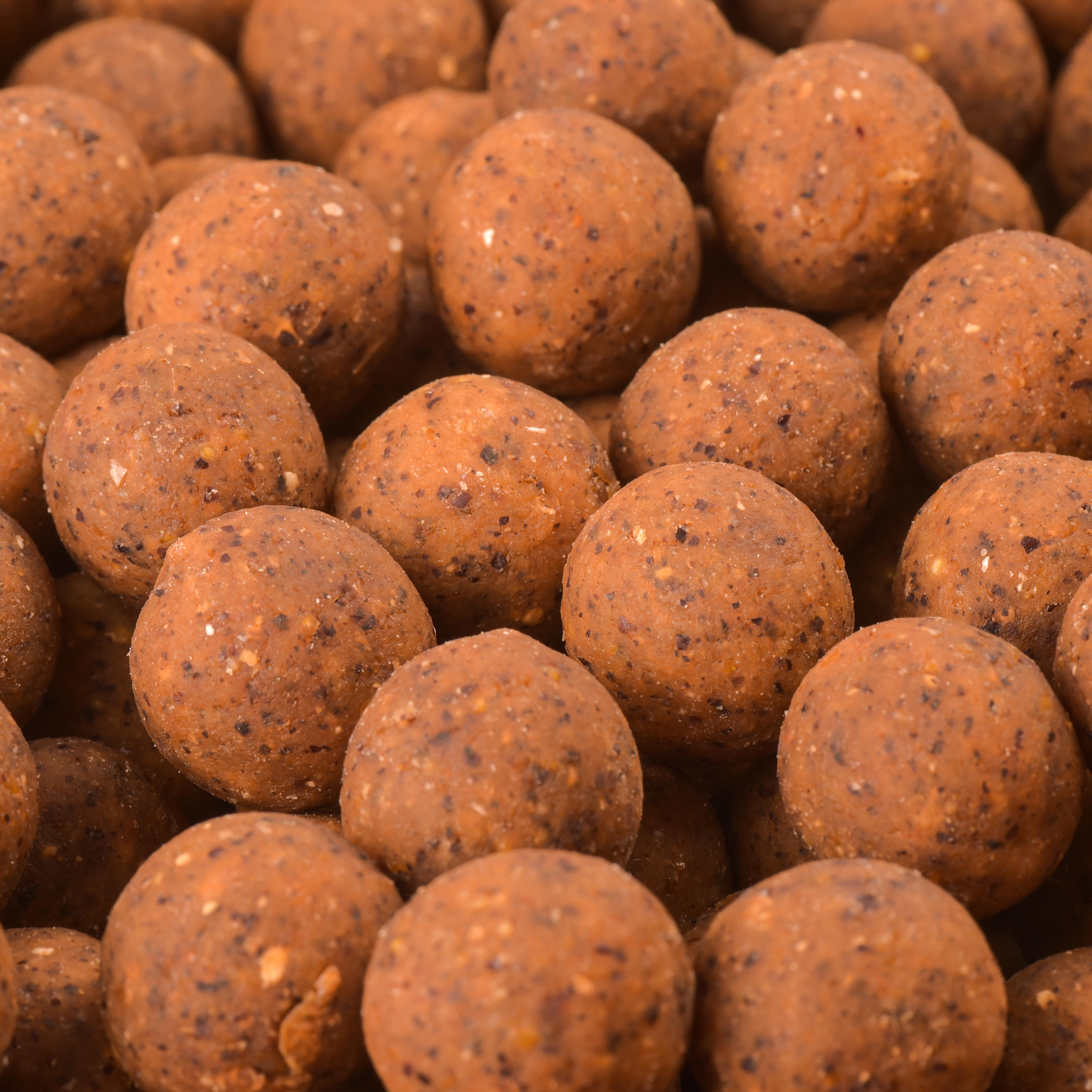 Carp fishing pellets 1 kg natural boilies 8/9