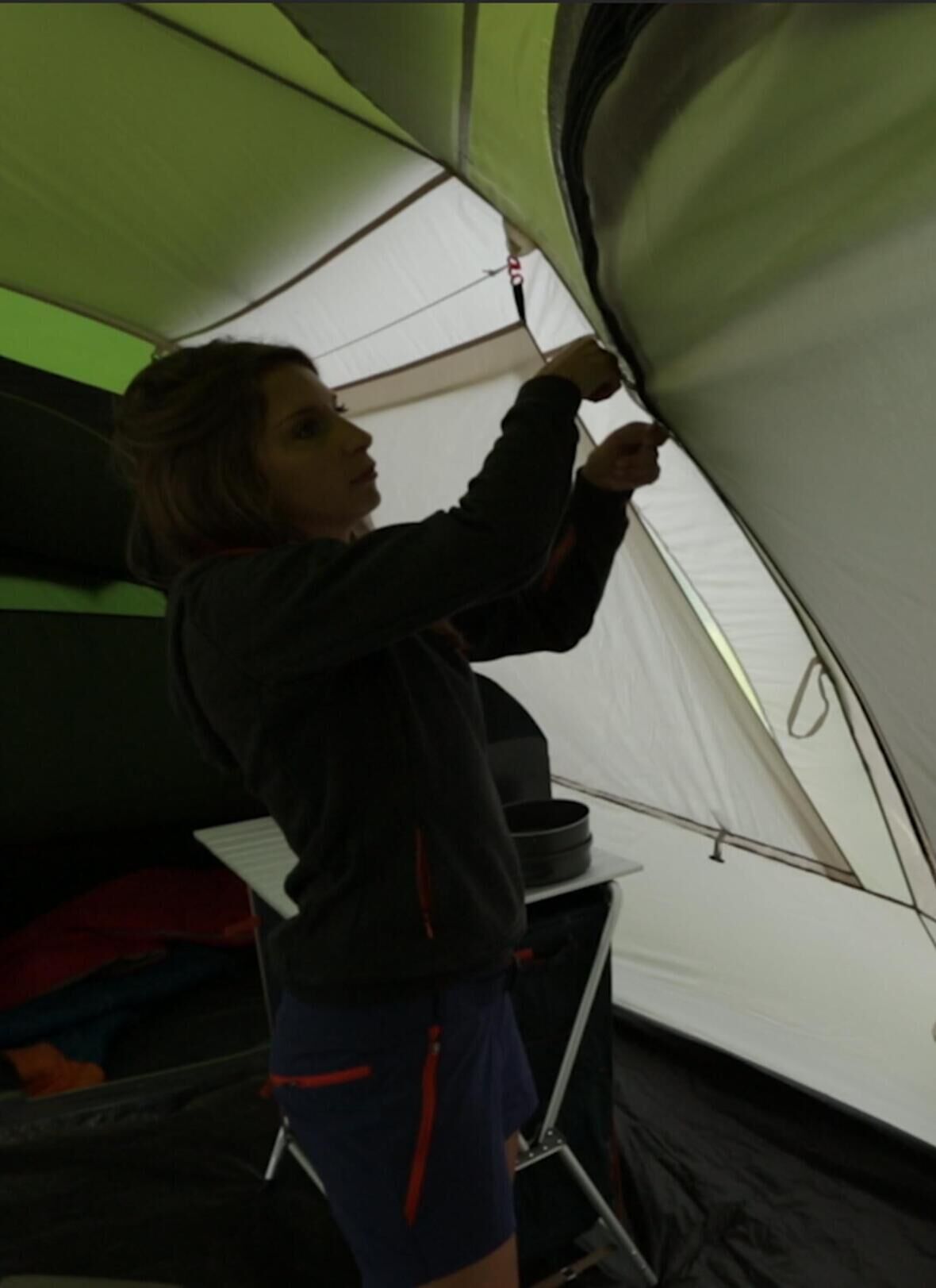entretenir une tente de camping à arceaux