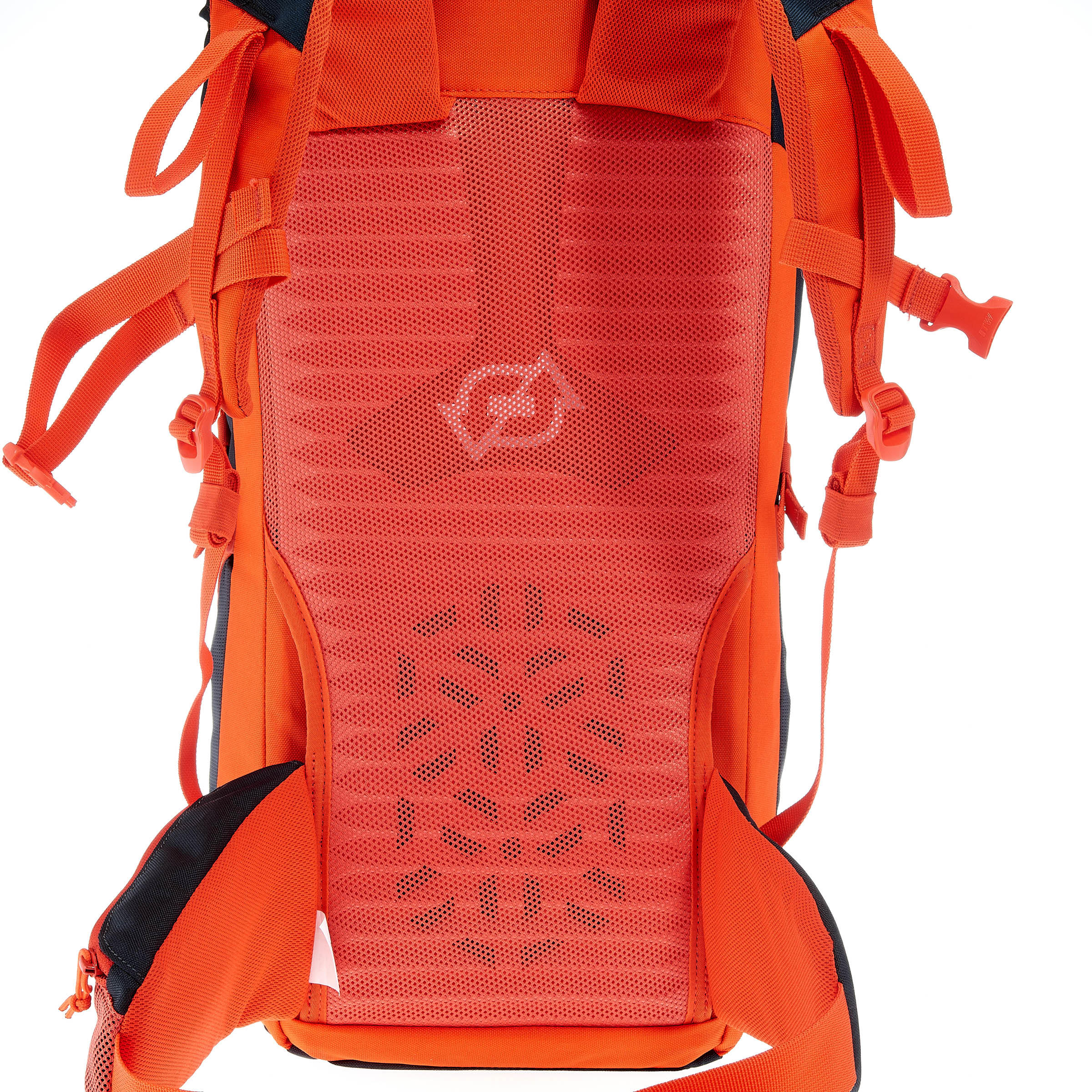 Mochila FORCLAZ 30 litros Negra/roja - Decathlon