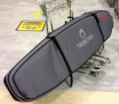 tribord_decathlon_transport_planche_voyage tribord_decathlon_transport_planche_voyage