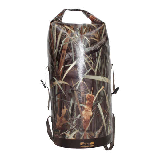 
      300 camouflage watertight hunt bag - wetlands
  