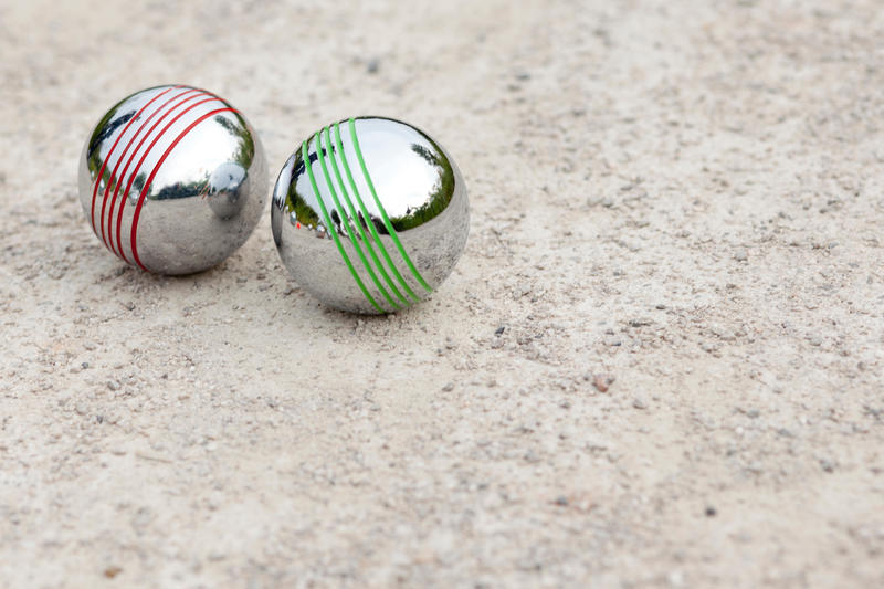 Set Of 8 Recreational Coloured Petanque Boules Decathlon