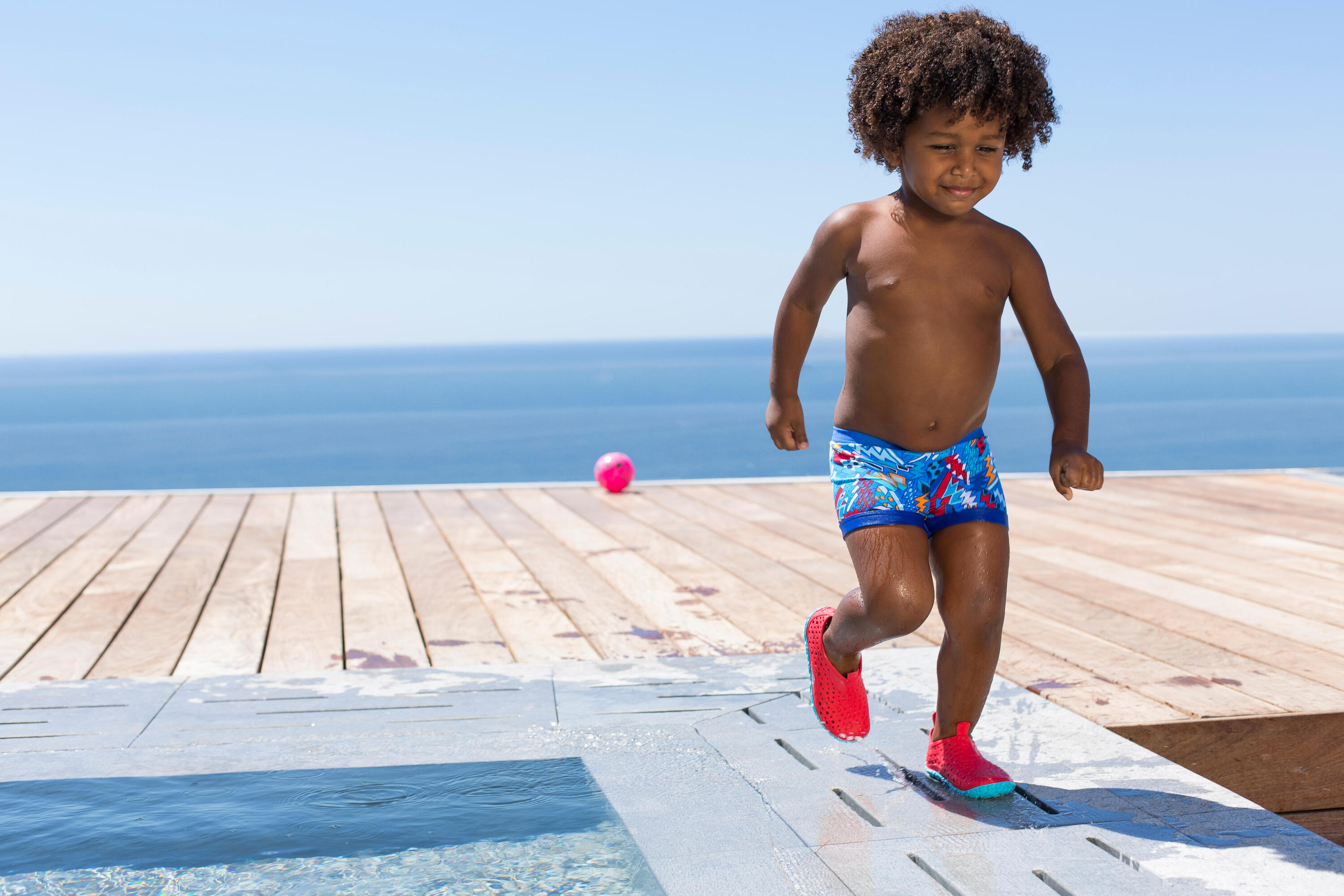 BOY’S AQUADOTS 100 POOL SHOES RED BLUE 2/5