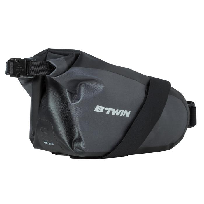Sacoche De Selle Velo 900 L 2 5 L Etanche Noir Riverside Decathlon