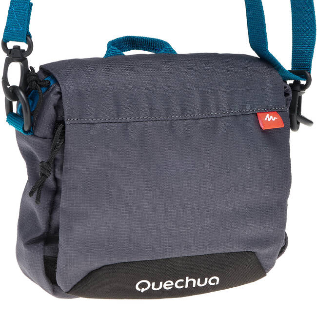 Hiking Accessories: Multicompartment Pouch