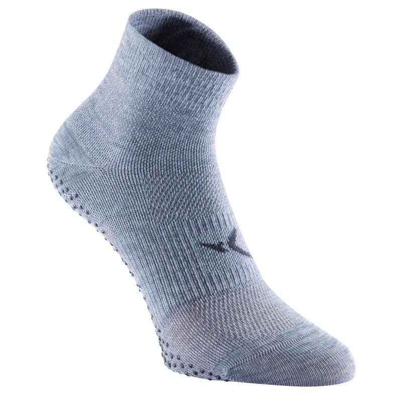 Chaussettes antidérapantes pilates et gym douce gris Chaussettes antidérapantes pilates et gym douce gris