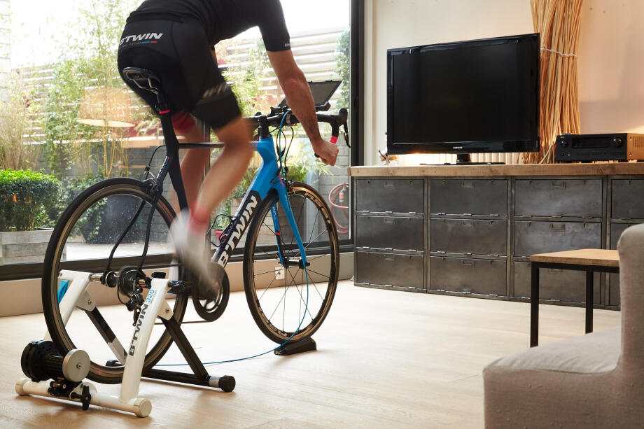 HOME-TRAINER HOME-TRAINER