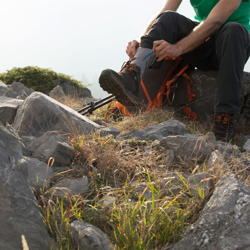 Bocanci Înalți din piele Impermeabili Trekking la munte MT100 Gri Bărbați