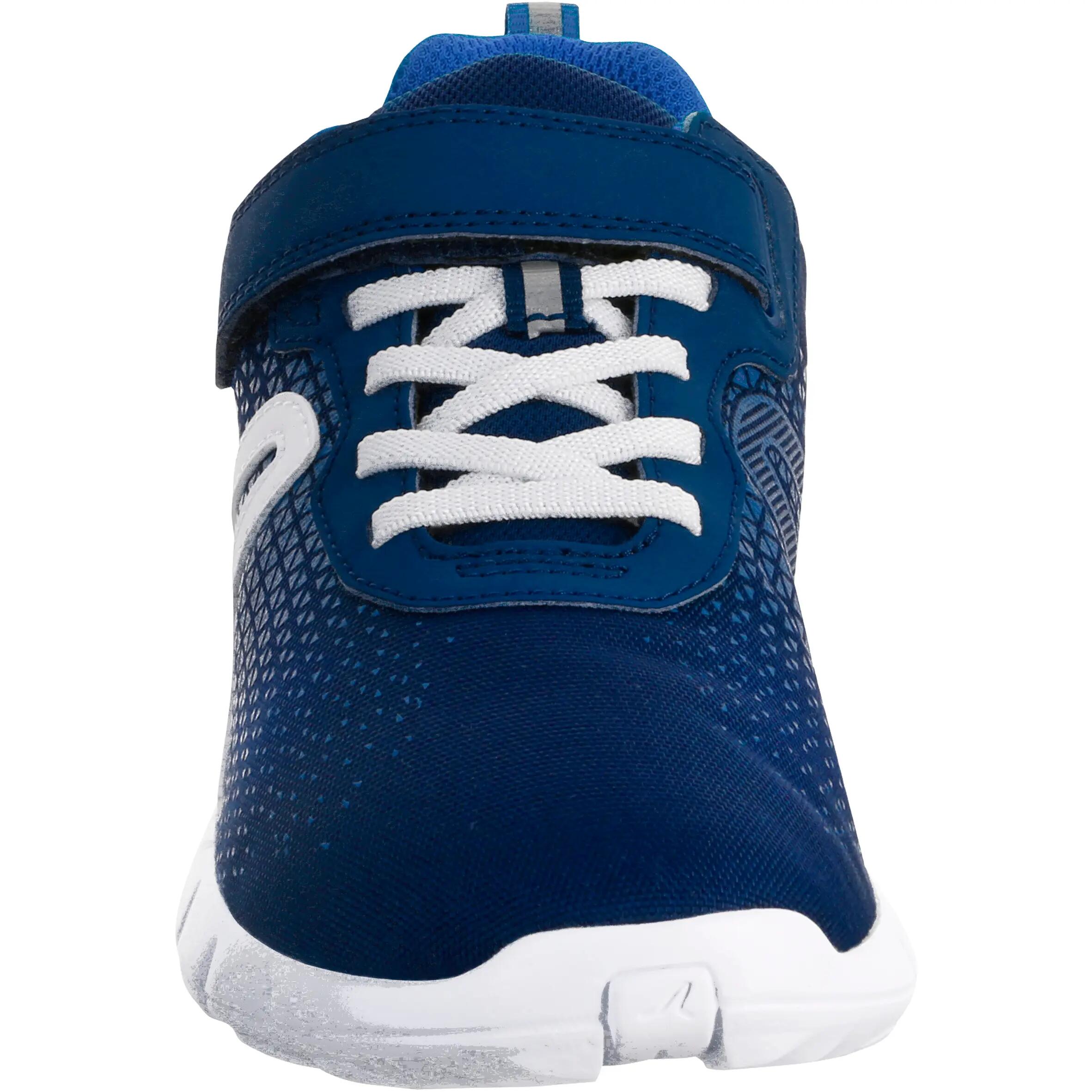 Kids’ lightweight rip-tab shoes, blue and white 3/6