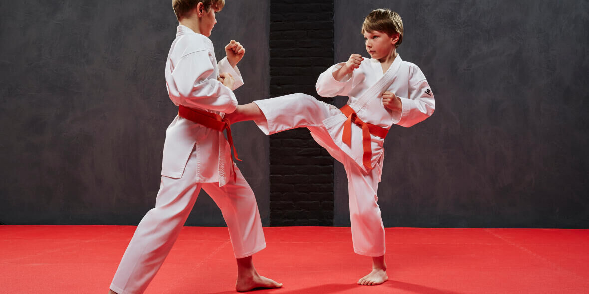le karate est un sport parfait pour les enfants de 8 ans