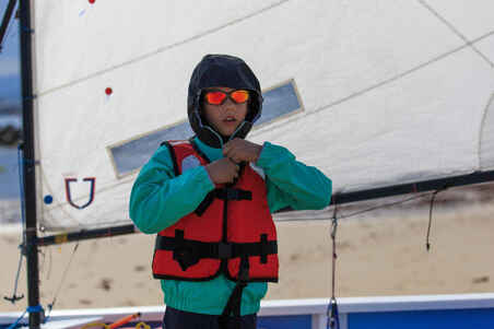 BA100 70 N club buoyancy vest for use on a dinghy, catamaran or kayak
