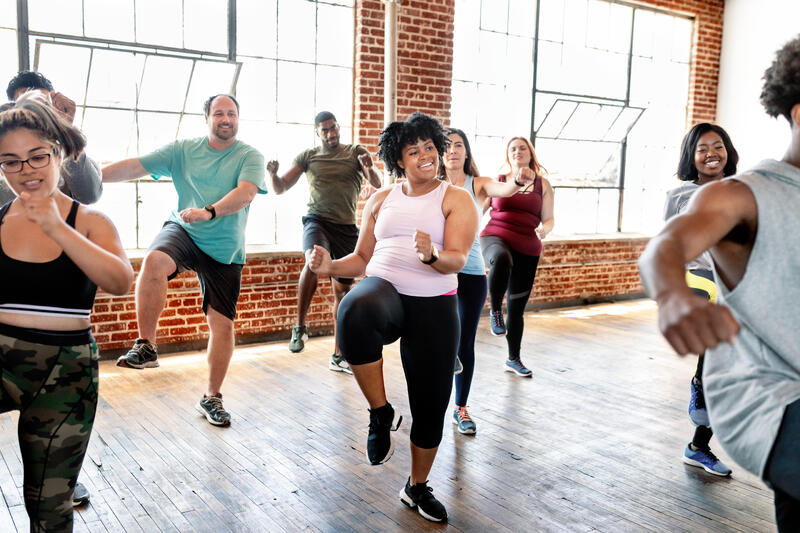 Aerobik czy zumba? Jaką aktywność fitness wybrać dla siebie?
