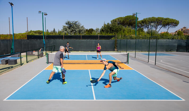 Jak wygląda kort do pickleballa? Wymiary, siatka i adaptacja boiska