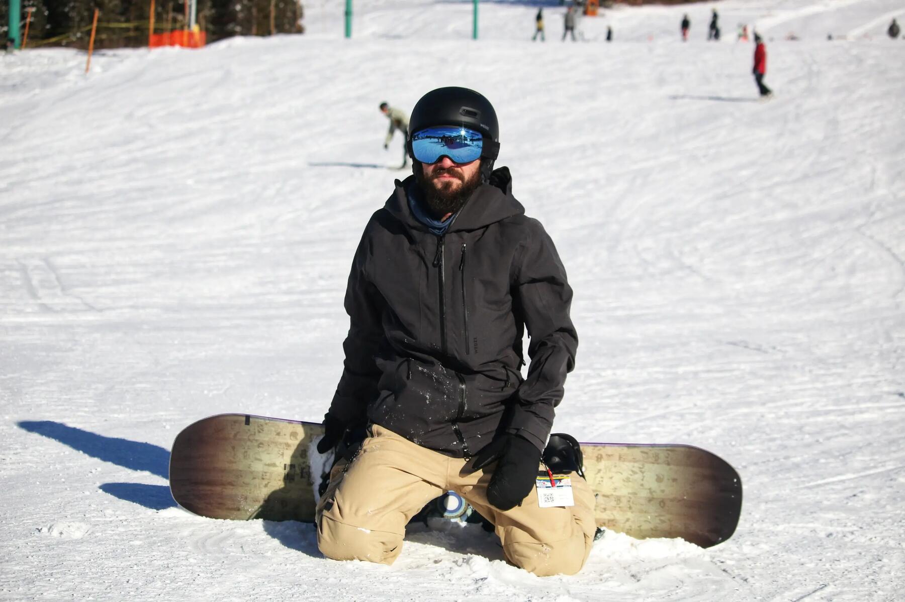 SNOWBOARD