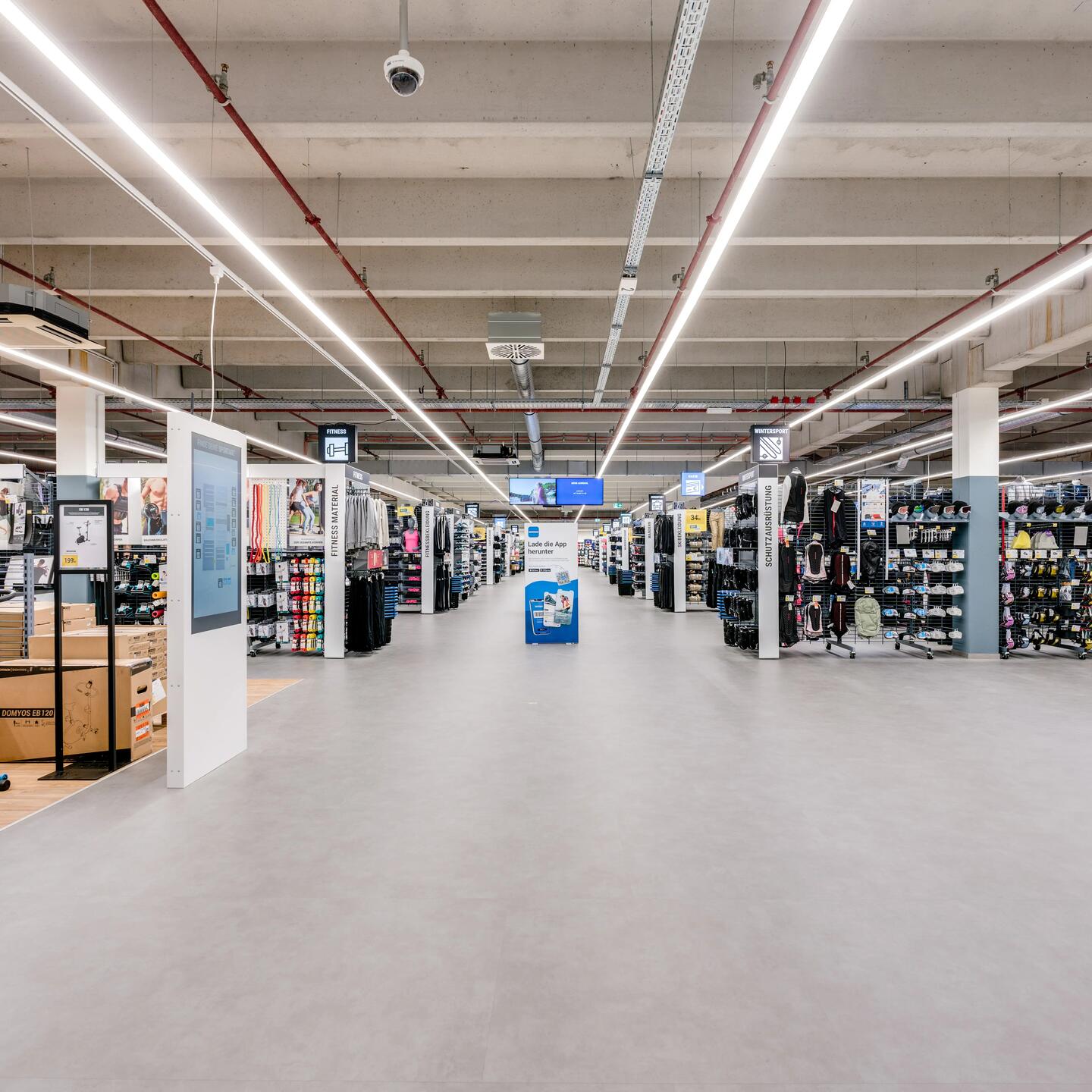 DECATHLON Eröffnung Elmshorn Mittelgang