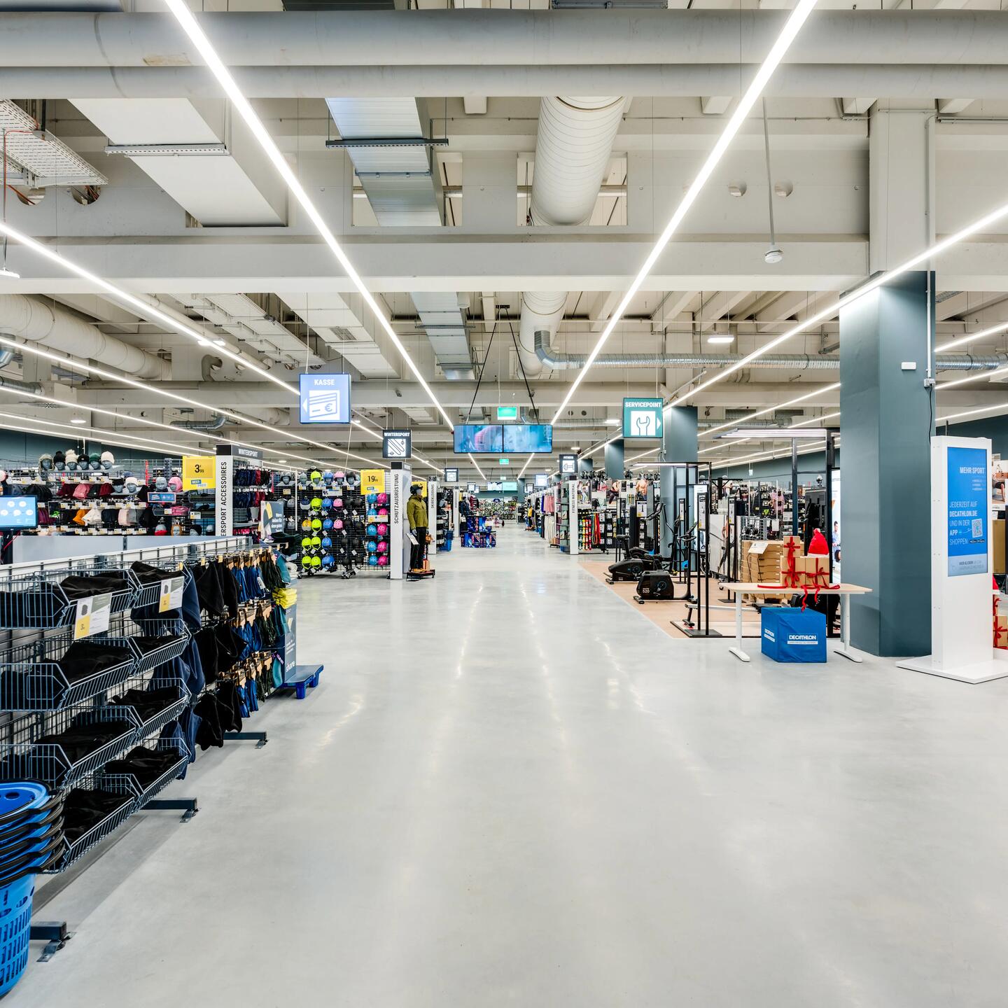 DECATHLON Eröffnung Waiblingen Mittelgang