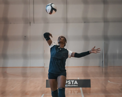 Das richtige Aufpumpen eines Volleyballs 