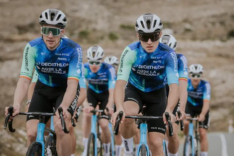 ciclistas giro de italia