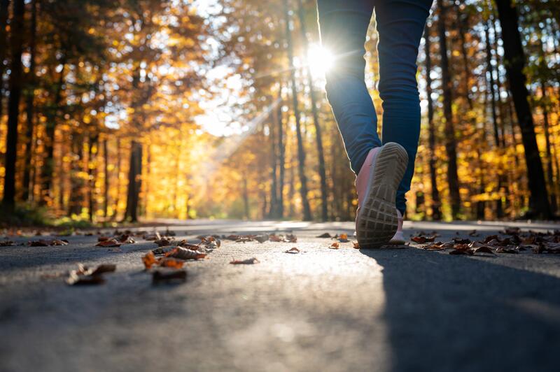 Come scegliere le scarpe giuste per la camminata sportiva? | DECATHLON