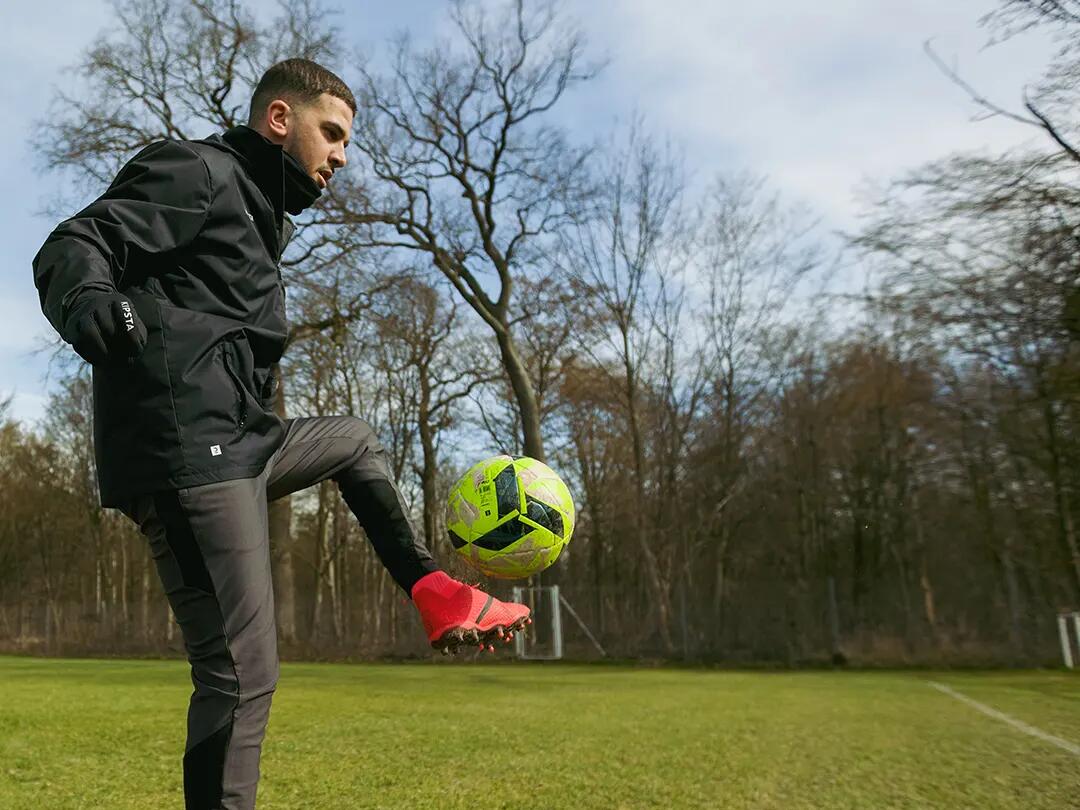Tus zapatos de fútbol mejoran tu desempeño en la cancha