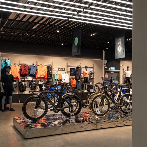 Van Rysel Cycling Shop London Decathlon Surrey Quays