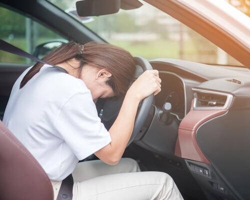 Qu'est-ce que le yoga en voiture, pour éviter les crampes