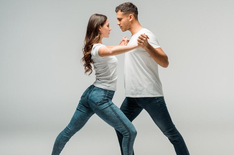 Salsa czy bachata – który rodzaj tańca wybrać?