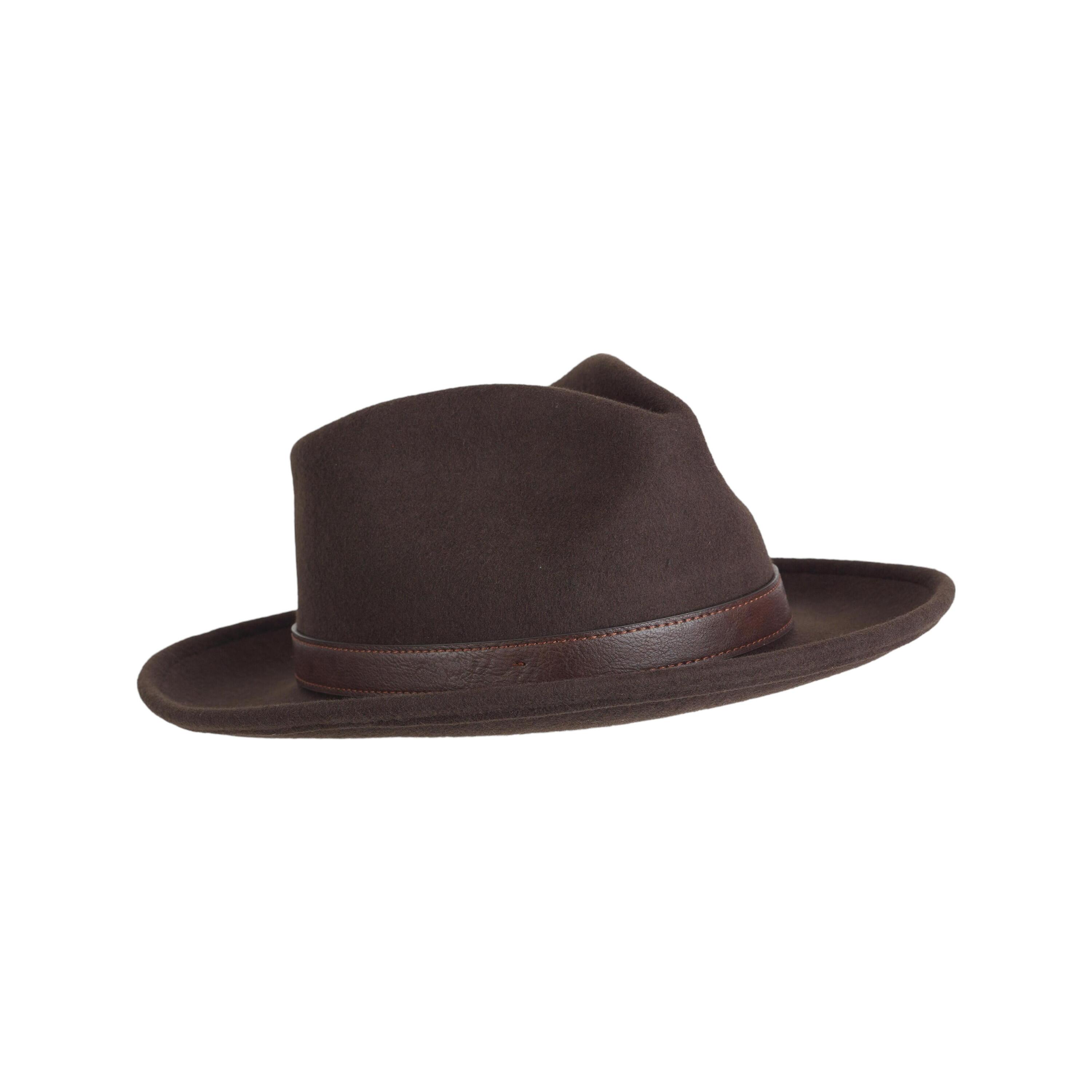 Fedora hoeden en bucket hats
