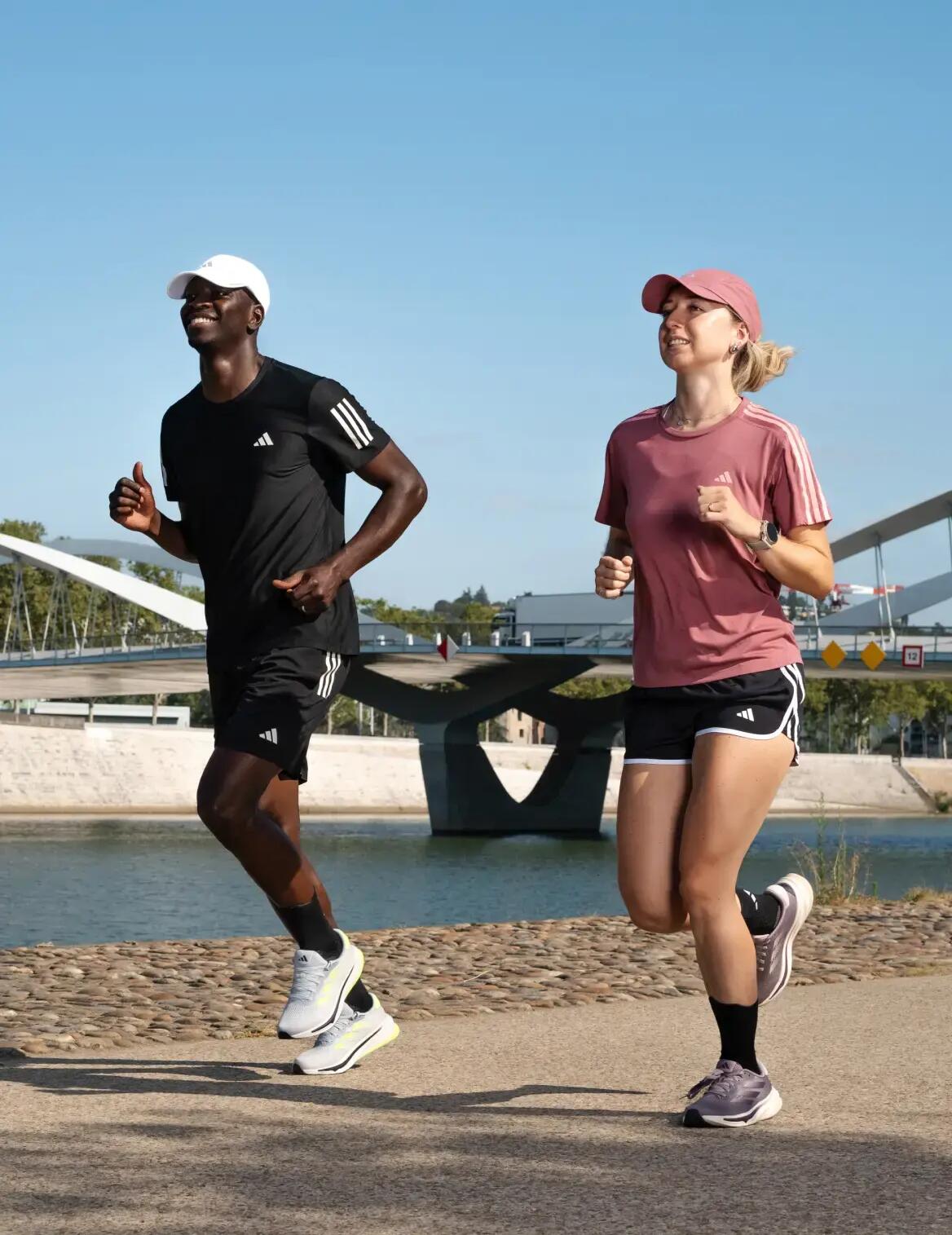 Chaussure de running adidas sur piste