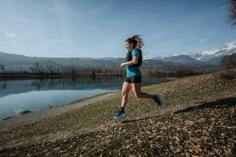 Chaussures de running salomon en montagne