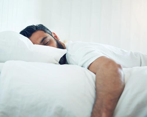 Est-il possible de maigrir en dormant ?