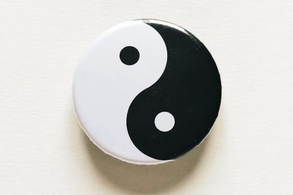 Znaczenie symbolu yin yang – dwoistość i harmonia wszechświata