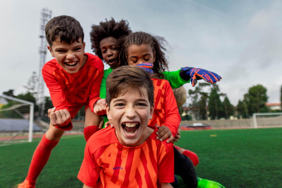 Voetbaltenues
