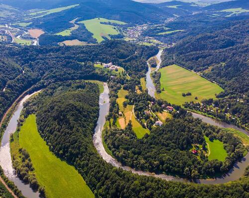 Widok z lotu ptaka na Beskid Sądecki