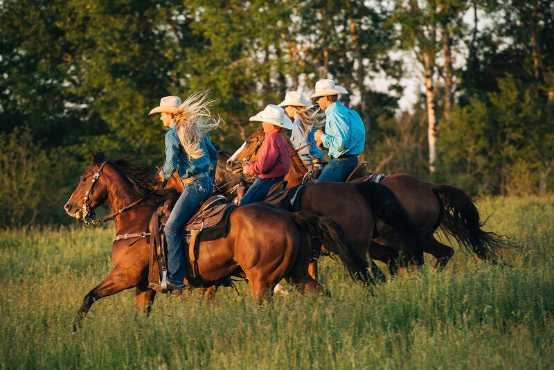 Western riding – poznaj ten styl jazdy konnej!