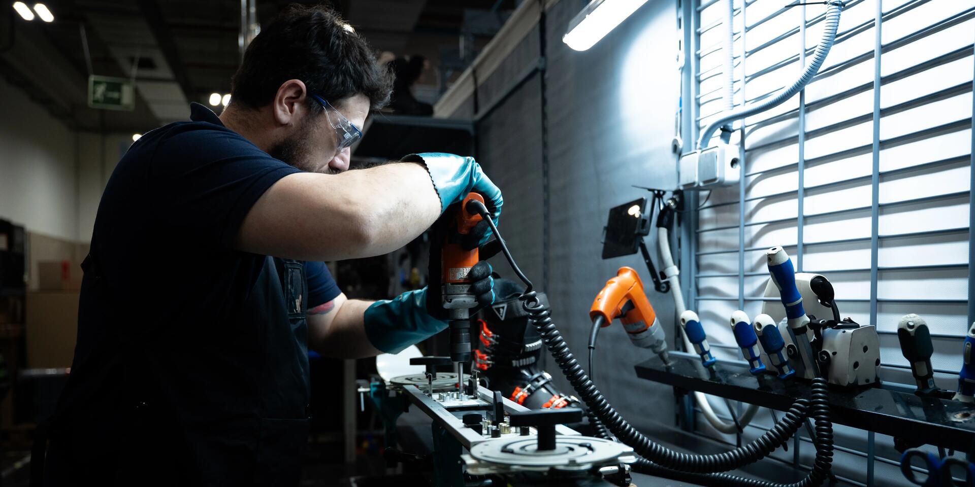 ESQUÍ CLÁSICO INOVIK 550 DE PIELES