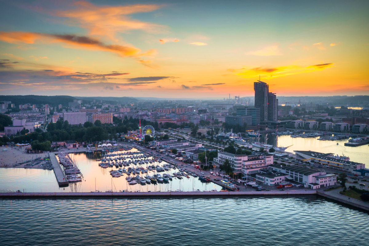 Widok z góry na marinę
