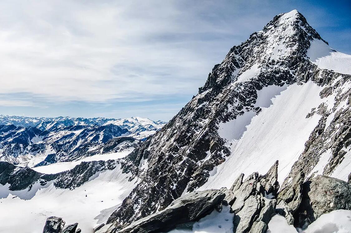 Zaśnieżony Grossglockner Hochalpenstrasse najwyższy szczyt Alp austriackich