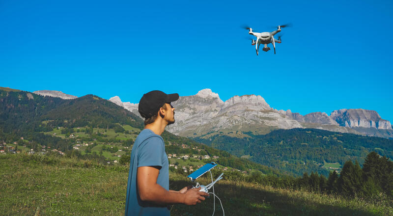 Latanie dronem w górach – jak zadbać o bezpieczny lot dronem?