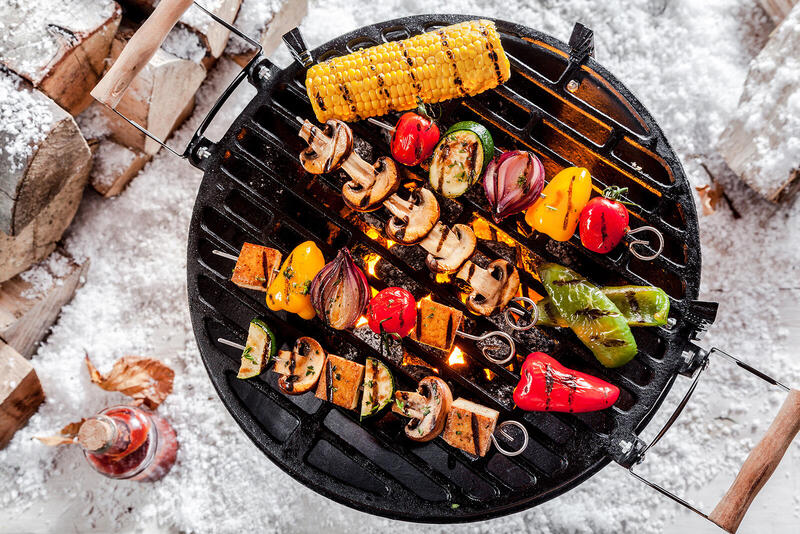 Grill w plenerze – gdzie i jak rozpalić grilla bez mandatu?