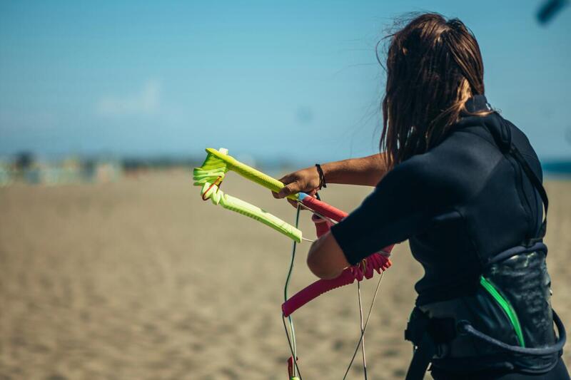 Trymowanie baru – co to jest w kitesurfingu i kiedy się sprawdza?