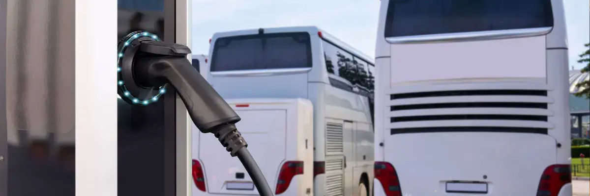 Wtyczka do ładowania pojazdów elektrycznych z tyłu autobusy