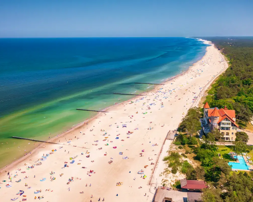 Ludzie na plaży