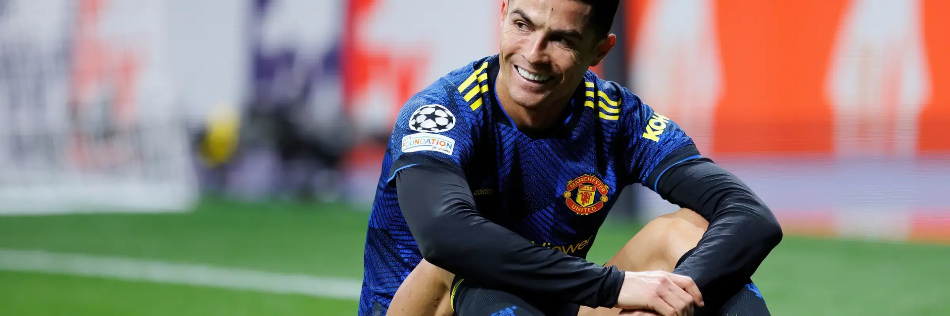 Ronaldo siedzący na murawie
