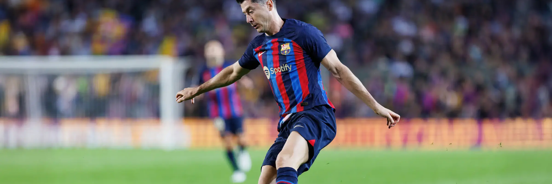 Lewandowski z piłką na boisku